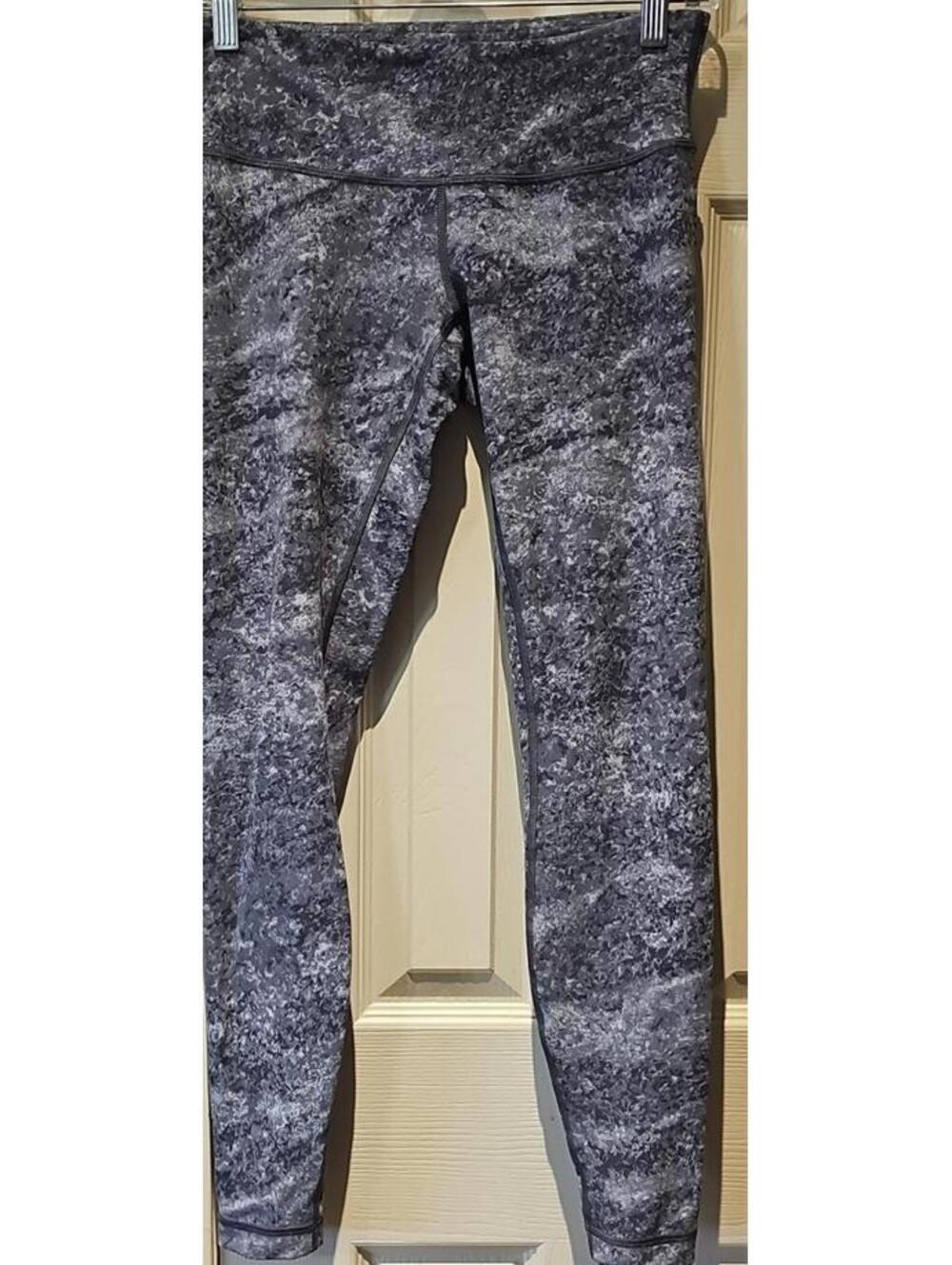Lululemon Wunder Under Pant III Diffusion White Black Printed Legging Size 6